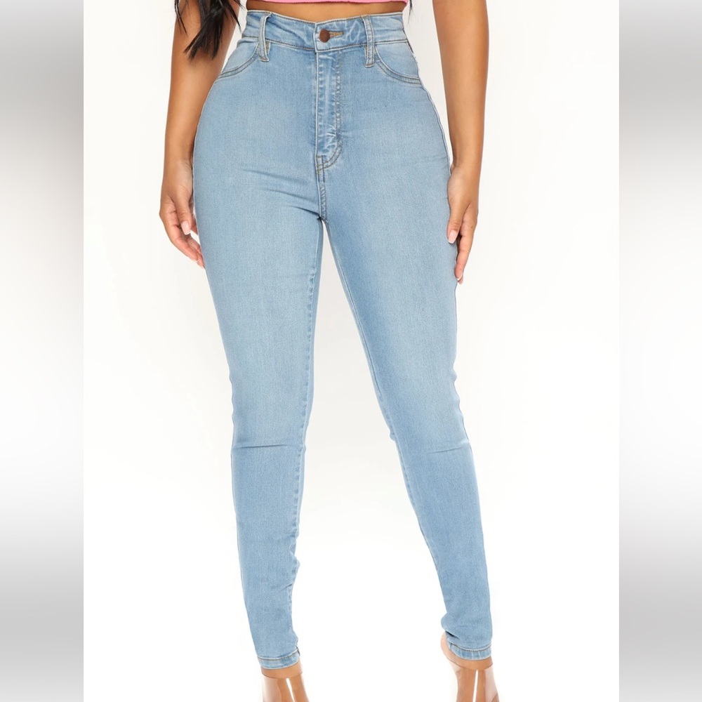 Light Wash High Rise Skinny Jeans